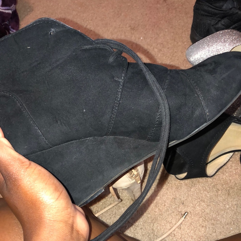 RUN BIG; Black booties/shoes